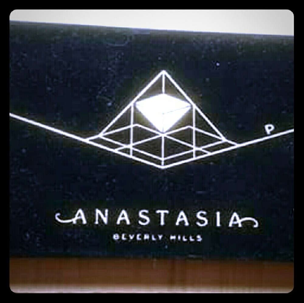 Anastasia Beverly Hills Prism Palette